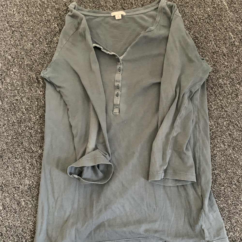 Gap shirt